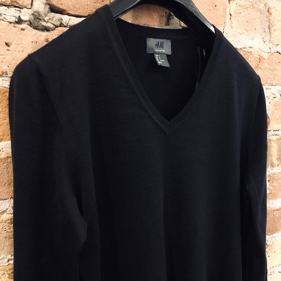 H&M Men's Black Silk Cotton Fine Knit V-Neck Sweater Small - Picture 6 of 11